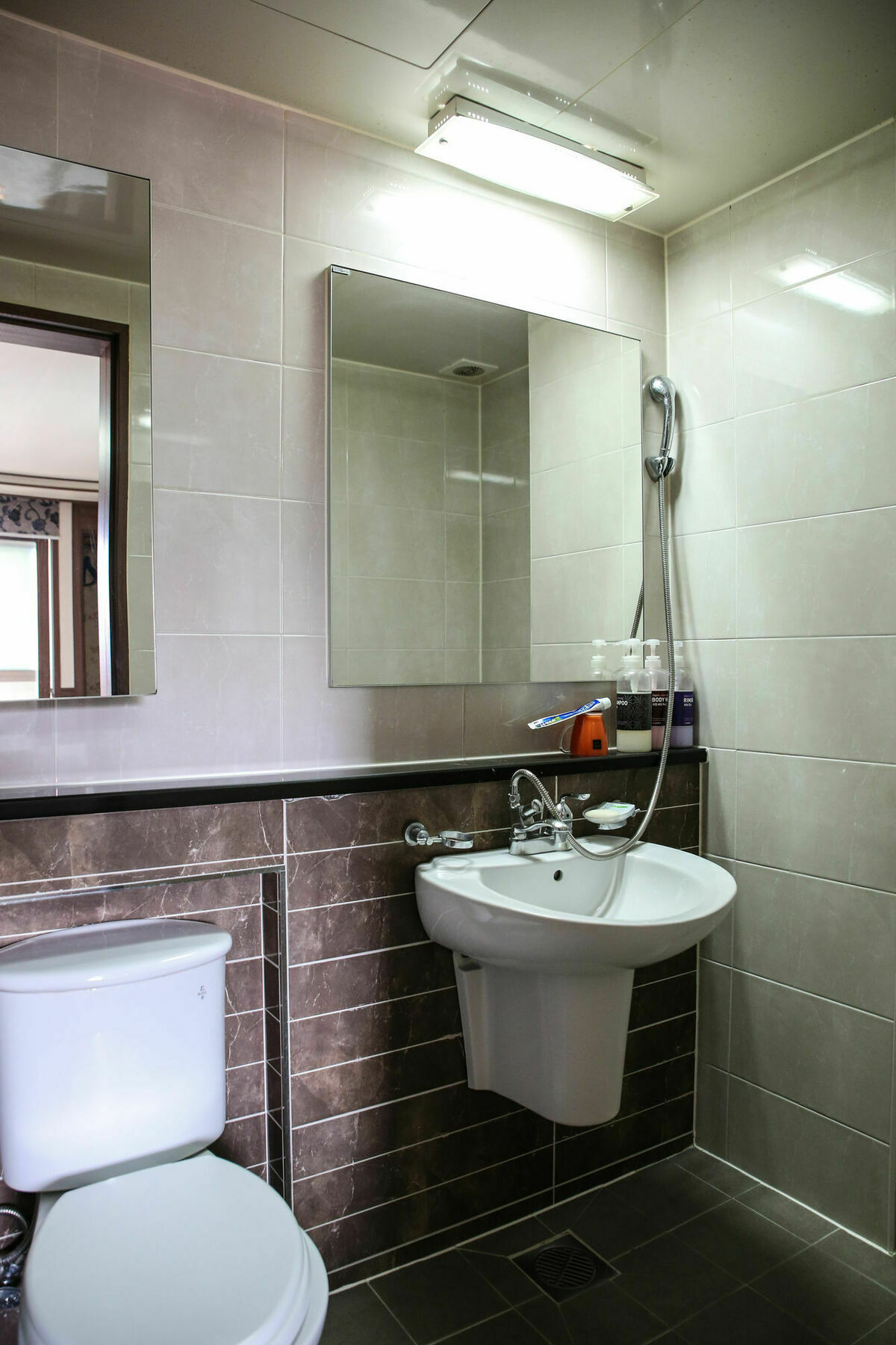 Hillstay Residence Hotel Gumi Zewnętrze zdjęcie